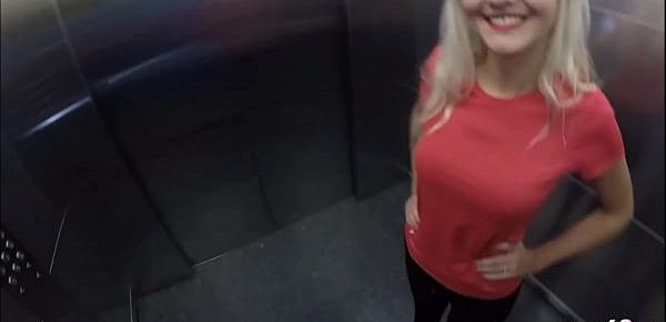 Arbeitslose Milf wichst es beim Pornocasting Arbeitslose Milf wichst es beim Pornocasting