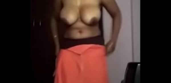 Tamil housewife romance Sex Videos pic