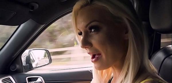 Blonde Hitchhiker Got Rammed in Taxi by Pervert Dude