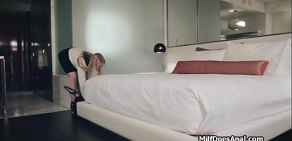 Wife surprise in hotel Sex Videos photo image